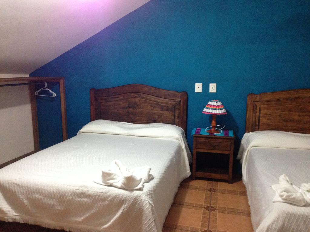 Hotel Posada Las Rosas San Cristóbal de Las Casas Szoba fotó