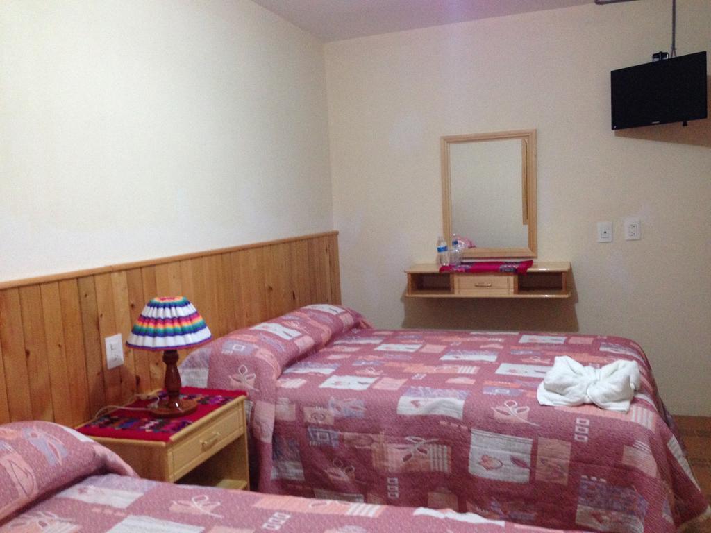 Hotel Posada Las Rosas San Cristóbal de Las Casas Szoba fotó