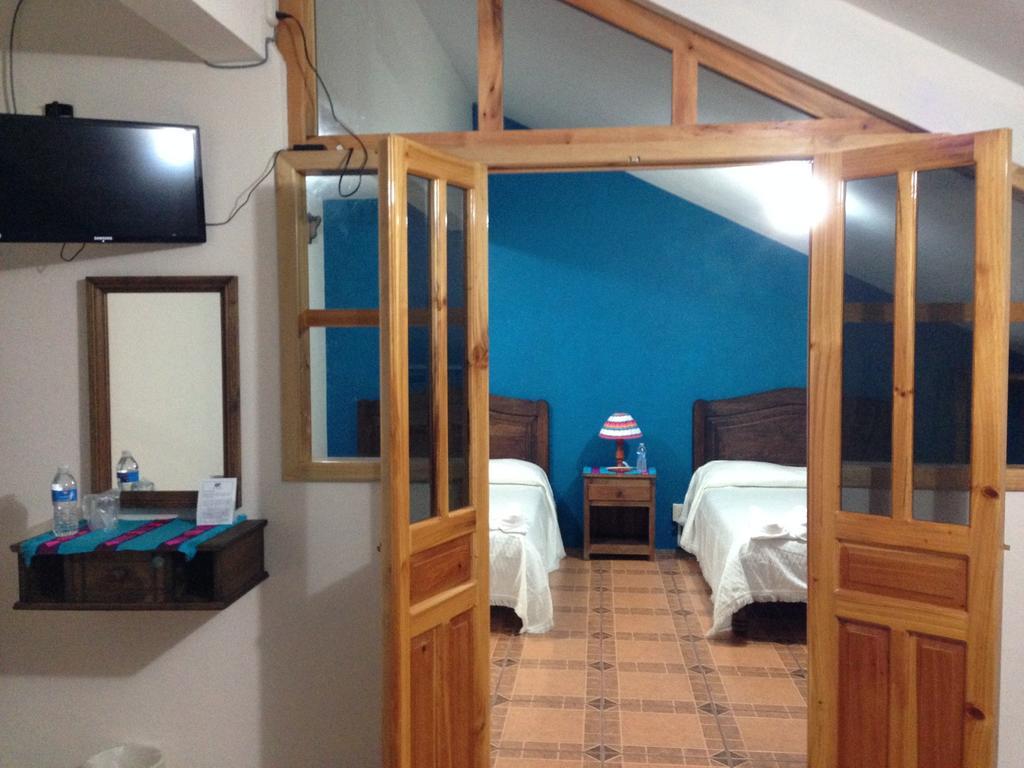 Hotel Posada Las Rosas San Cristóbal de Las Casas Szoba fotó