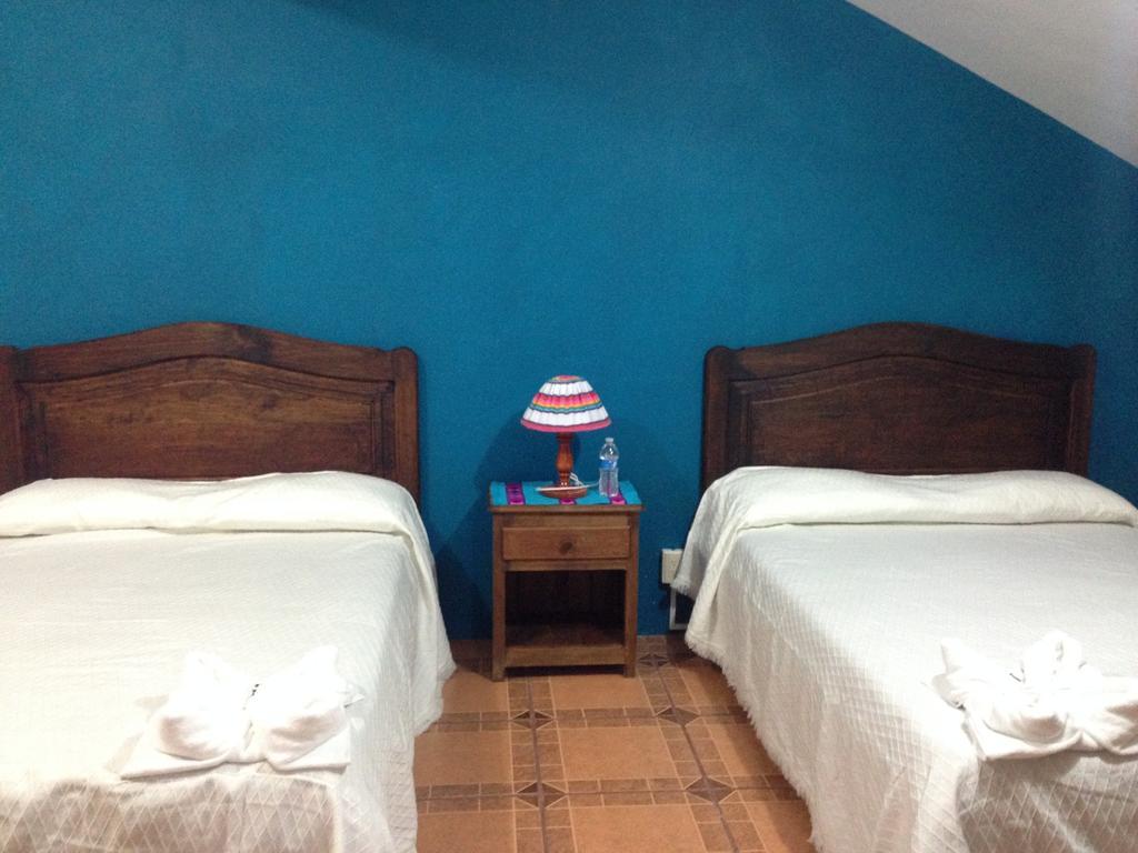 Hotel Posada Las Rosas San Cristóbal de Las Casas Szoba fotó
